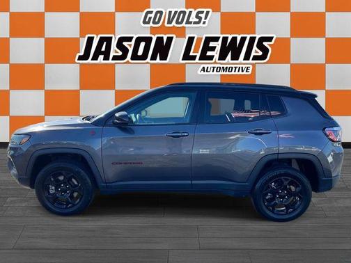 Granite Crystal Clearcoat Metallic 2023 Jeep Compass Trailhawk