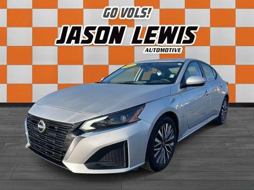 Brilliant Silver Metallic 2023 Nissan Altima 2.5 SV