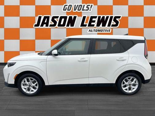 Snow White Pearl 2024 Kia Soul LX