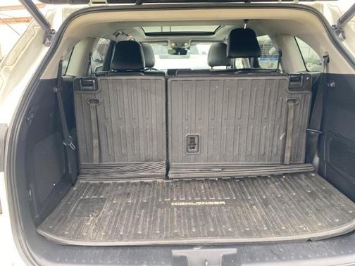 2021 Toyota Highlander Hybrid Platinum