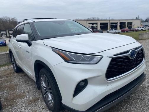 2021 Toyota Highlander Hybrid Platinum