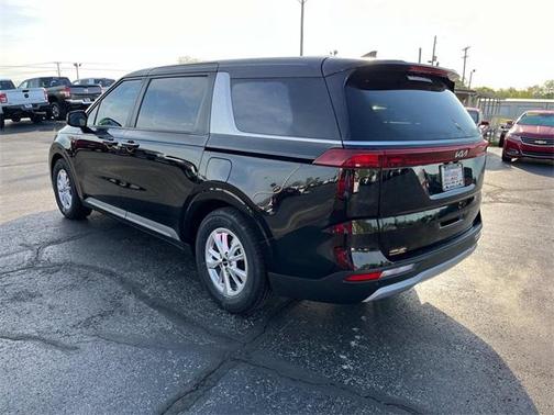 2023 Kia Carnival LX