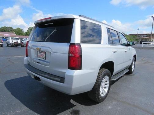 Photo 3 of 32 of 2020 Chevrolet Tahoe LT