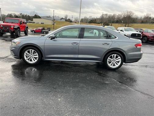 2020 Volkswagen Passat 2.0T SE