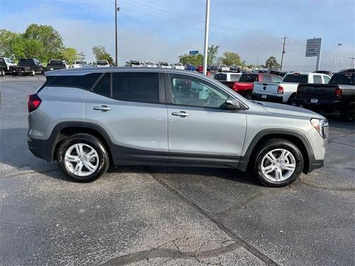 2024 GMC Terrain SLE