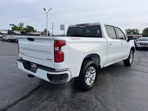 Summit White 2026 Chevrolet Silverado 1500 RST