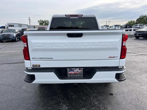 Summit White 2026 Chevrolet Silverado 1500 RST