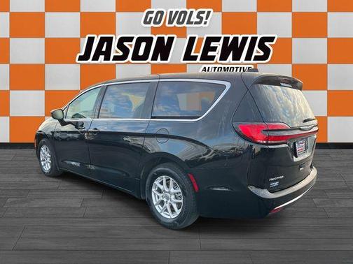 2024 Chrysler Pacifica Touring-L