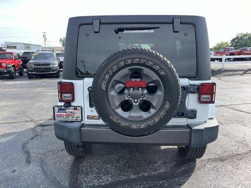 Bright White Clearcoat 2017 Jeep Wrangler Unlimited Sport