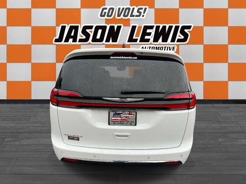 Bright White Clearcoat 2025 Chrysler Pacifica Select