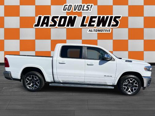 Bright White Clearcoat 2025 RAM 1500 Laramie