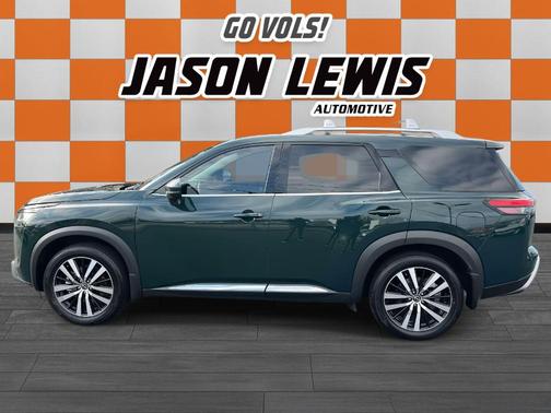 2023 Nissan Pathfinder Platinum