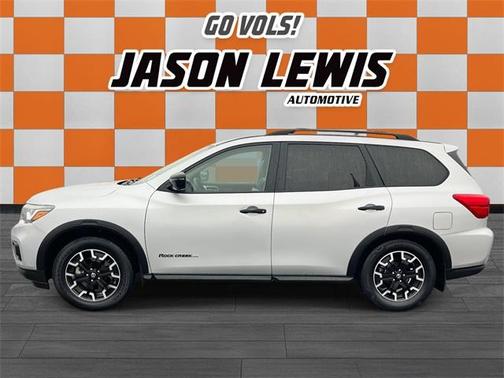 2020 Nissan Pathfinder SL