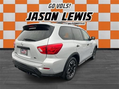 2020 Nissan Pathfinder SL