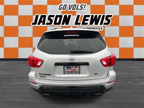 2020 Nissan Pathfinder SL