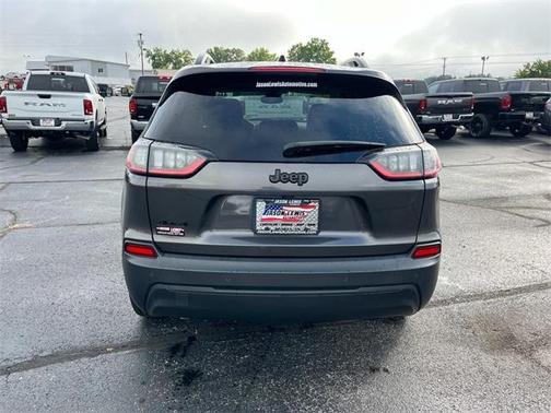 2023 Jeep Cherokee Altitude Lux