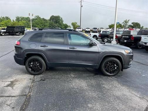 2023 Jeep Cherokee Altitude Lux