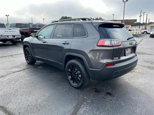 2023 Jeep Cherokee Altitude Lux