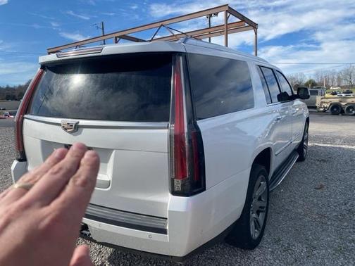 2018 Cadillac Escalade ESV Luxury