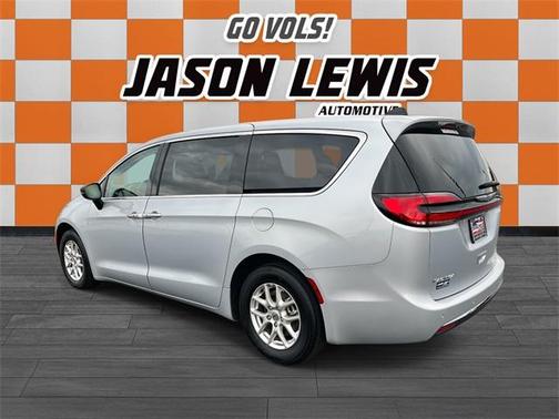 2024 Chrysler Pacifica Touring-L