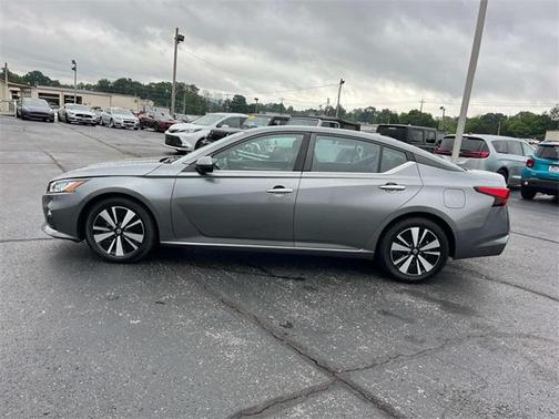 2021 Nissan Altima 2.5 SV