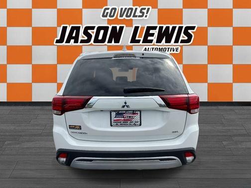 White 2020 Mitsubishi Outlander SEL