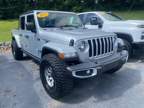 2023 Jeep Gladiator Sport