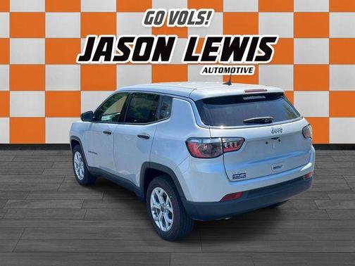 Silver Zynith 2025 Jeep Compass Sport