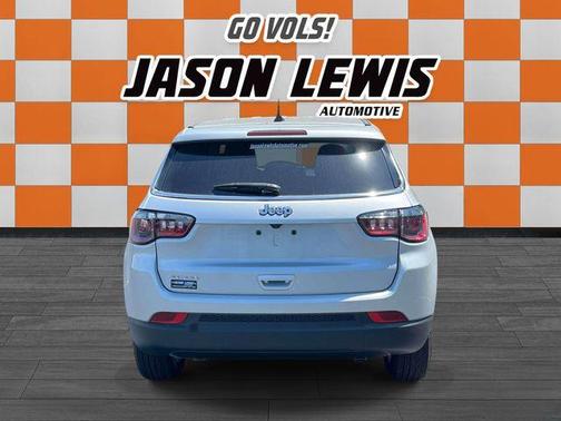 Silver Zynith 2025 Jeep Compass Sport