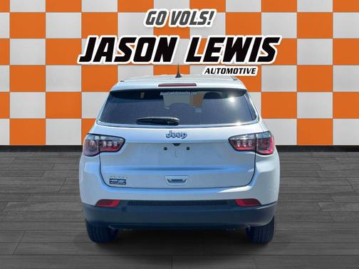Silver Zynith 2025 Jeep Compass Sport