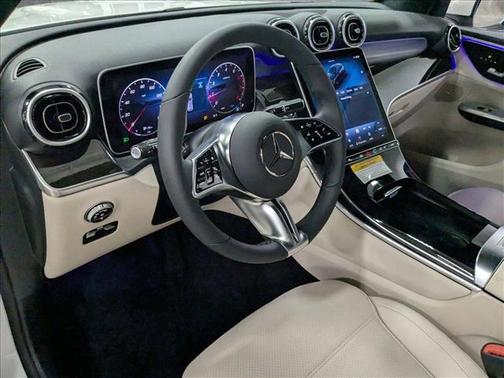 2025 Mercedes-Benz GLC 300 Base