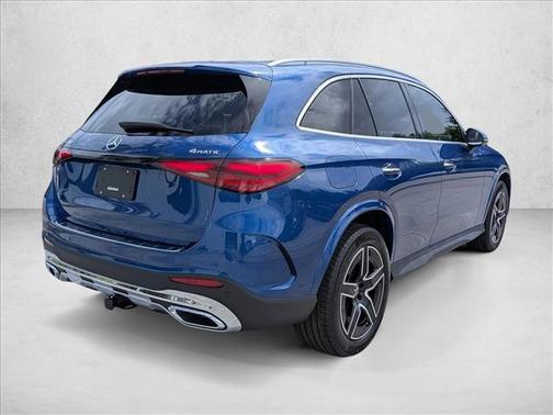 Starling Blue Metallic 2026 Mercedes-Benz GLC 300 4MATIC