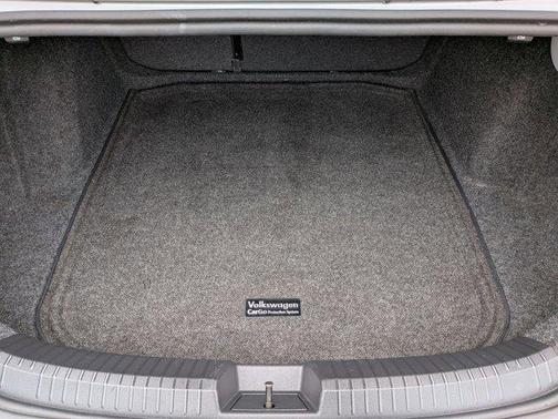 White 2019 Volkswagen Jetta 1.4T SEL Premium