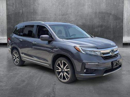2019 Honda Pilot Touring 8-Passenger