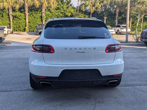 2018 Porsche Macan AWD