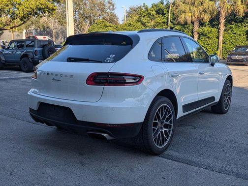 2018 Porsche Macan AWD