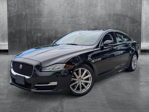 2016 Jaguar XJ XJ R-Sport