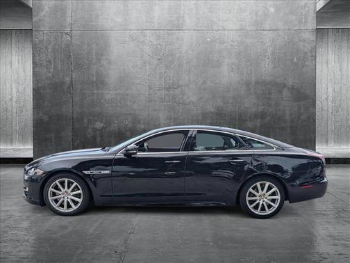 2016 Jaguar XJ XJ R-Sport