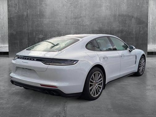 2023 Porsche Panamera Platinum Edition