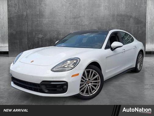 2023 Porsche Panamera Platinum Edition