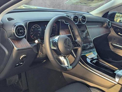 2025 Mercedes-Benz GLC 350e Base