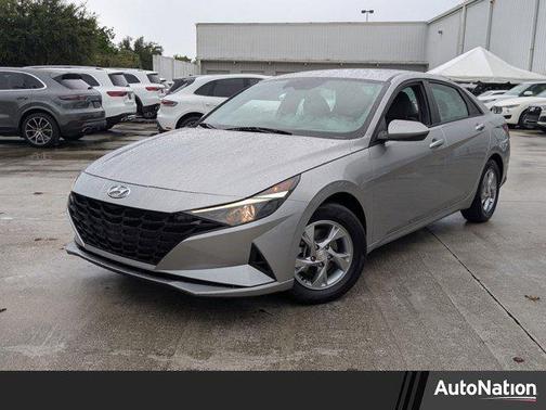 2021 Hyundai ELANTRA SE