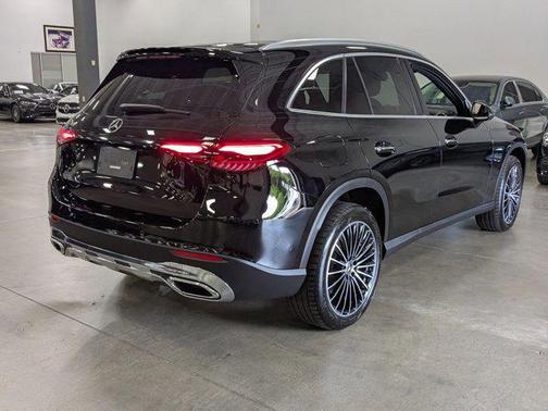 2025 Mercedes-Benz GLC 300 Base