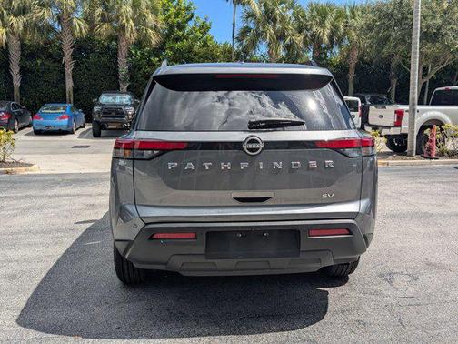2023 Nissan Pathfinder SV FWD