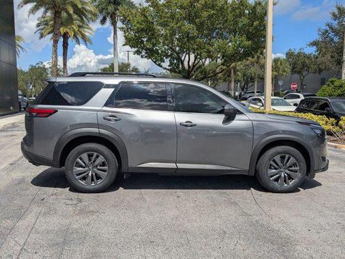 2023 Nissan Pathfinder SV FWD