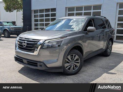 2023 Nissan Pathfinder SV FWD