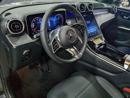 2025 Mercedes-Benz GLC 350e Base