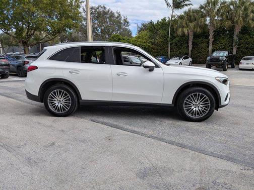 2025 Mercedes-Benz GLC 300 Base