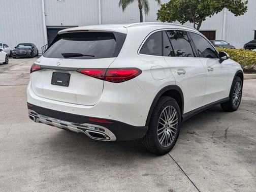 2025 Mercedes-Benz GLC 300 Base