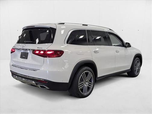 2026 Mercedes-Benz GLS 450 4MATIC